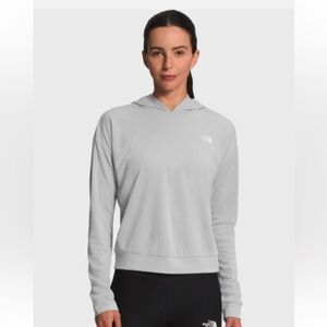 The North Face Women’s Wander Sun Gray Pullover Hoodie, size large